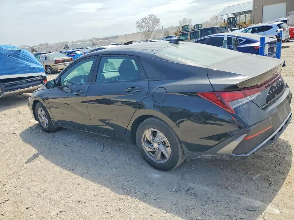 2024 HYUNDAI ELANTRA SE  