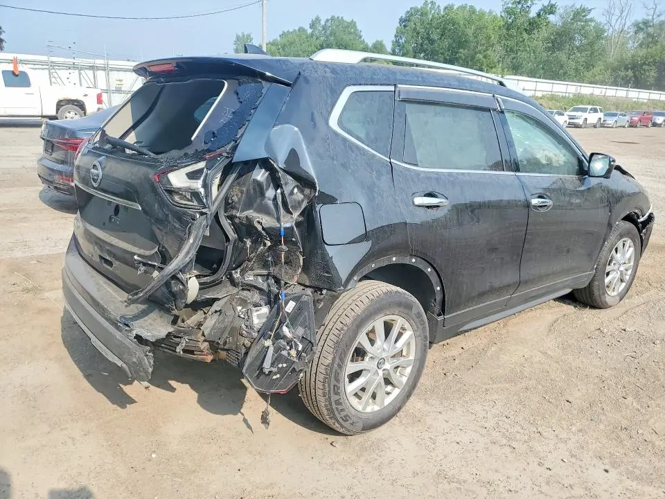 2017 NISSAN ROGUE SV  