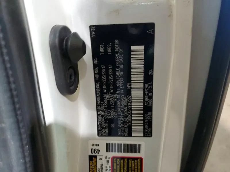 2023 TOYOTA SIENNA LE 8-PASSENGER  