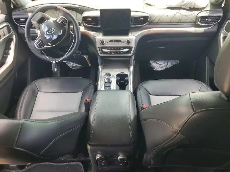2022 FORD EXPLORER XLT  