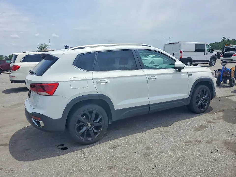 2022 VOLKSWAGEN TAOS SEL  