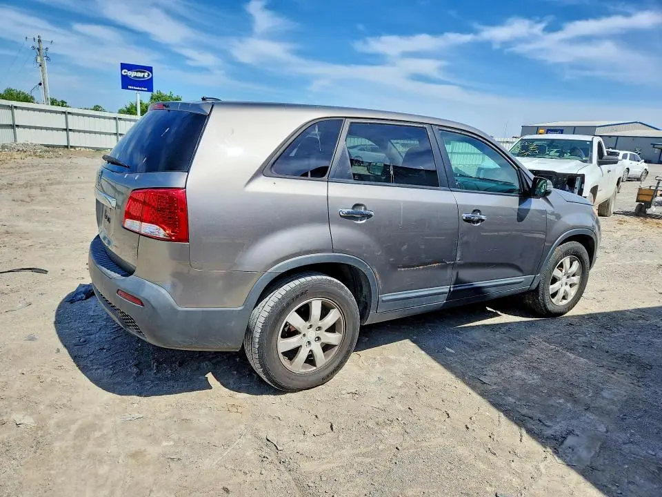 2011 KIA SORENTO LX  