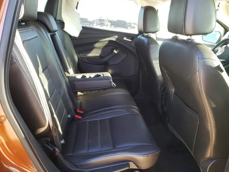 2017 FORD ESCAPE TITANIUM  