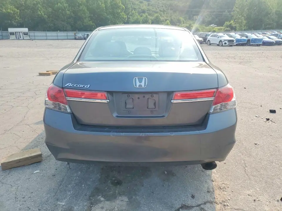 2011 HONDA ACCORD LX  