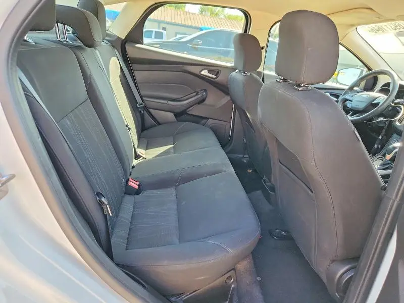 2016 FORD FOCUS SE  