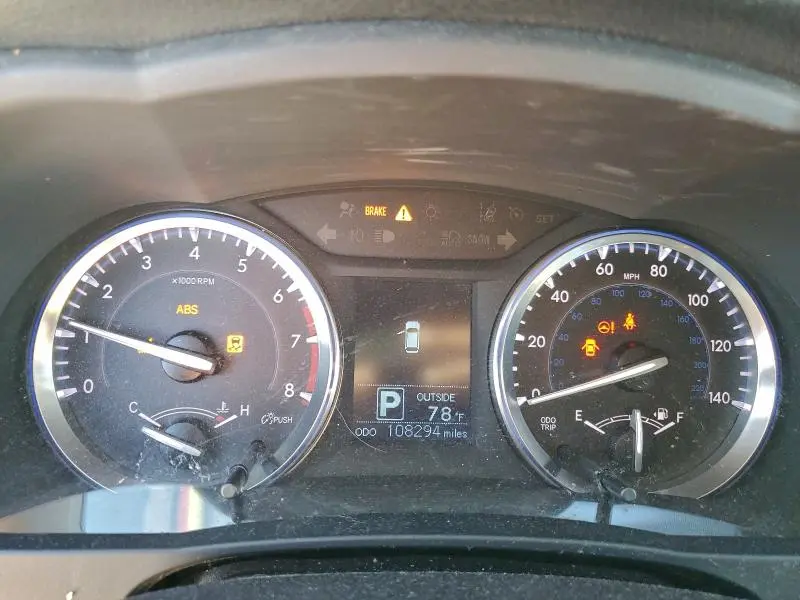 2015 TOYOTA HIGHLANDER LE  