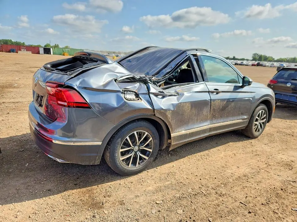 2021 VOLKSWAGEN TIGUAN SE  