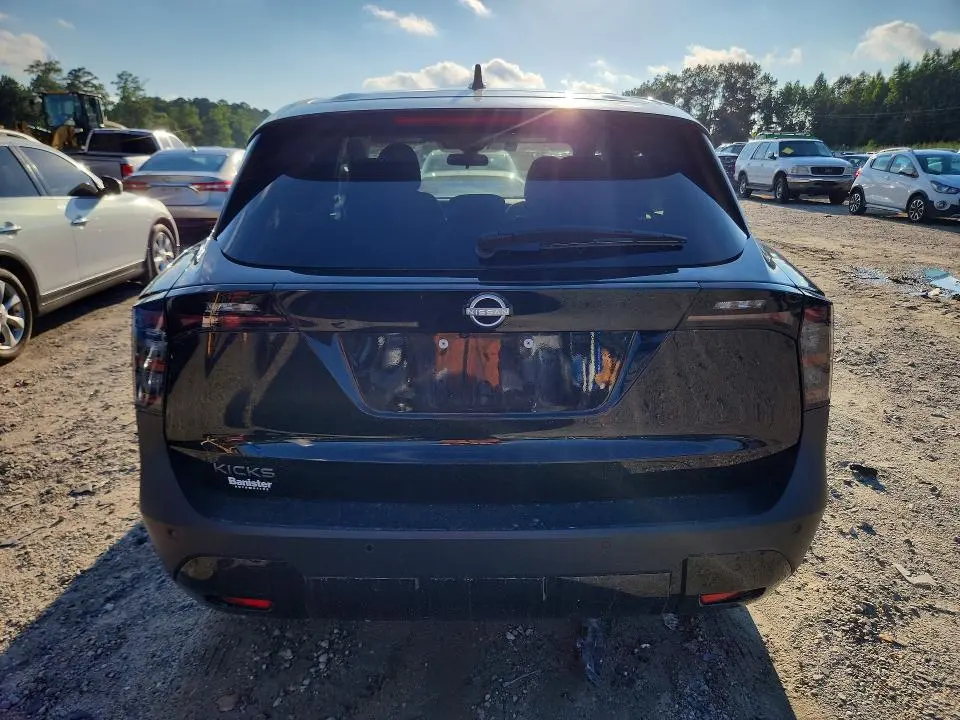 2025 NISSAN KICKS SV  