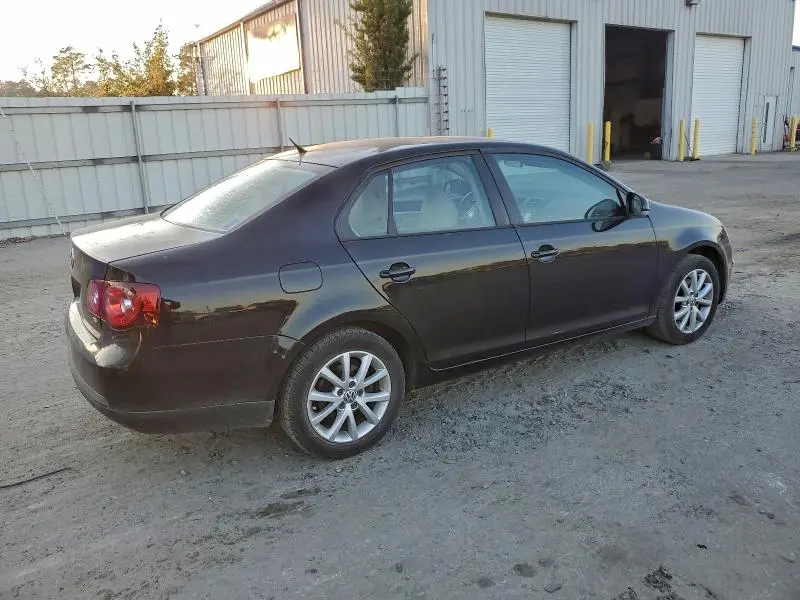 2010 VOLKSWAGEN JETTA SE  