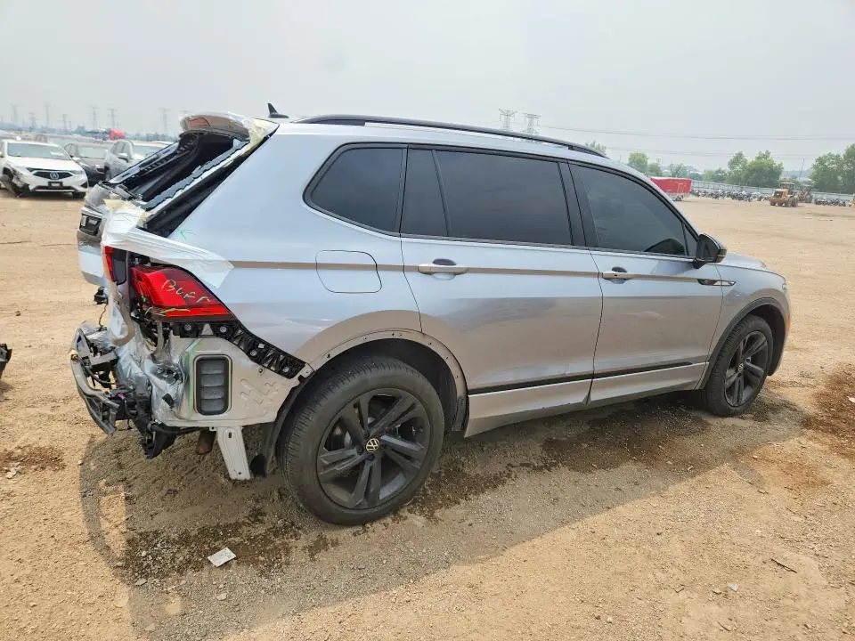 2024 VOLKSWAGEN TIGUAN SE R-LINE BLACK  