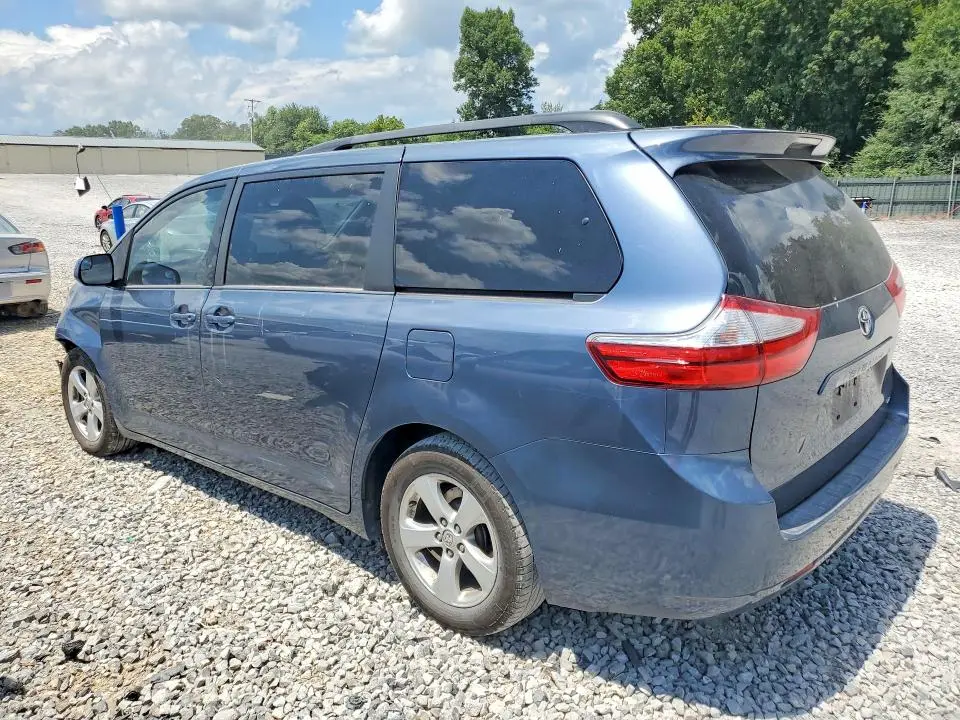 2016 TOYOTA SIENNA LE  