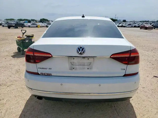 2017 VOLKSWAGEN PASSAT SE