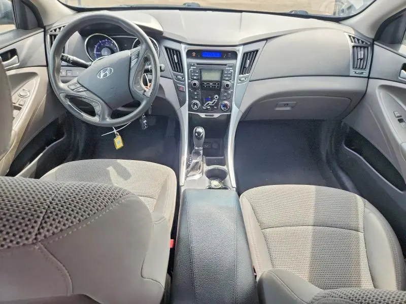 2011 HYUNDAI SONATA GLS  