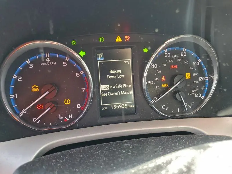 2016 TOYOTA RAV4 XLE  