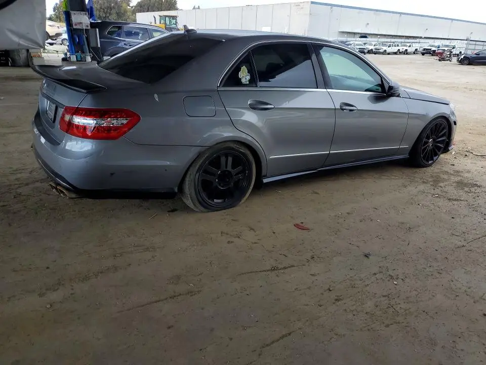 2011 MERCEDES-BENZ E 550  