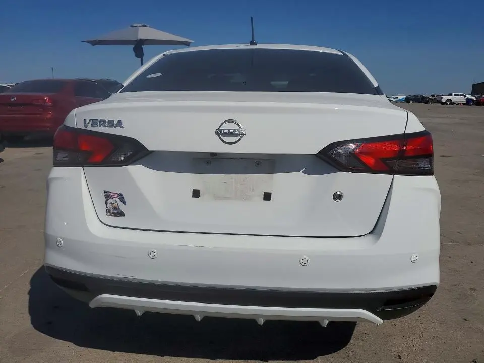 2024 NISSAN VERSA S  