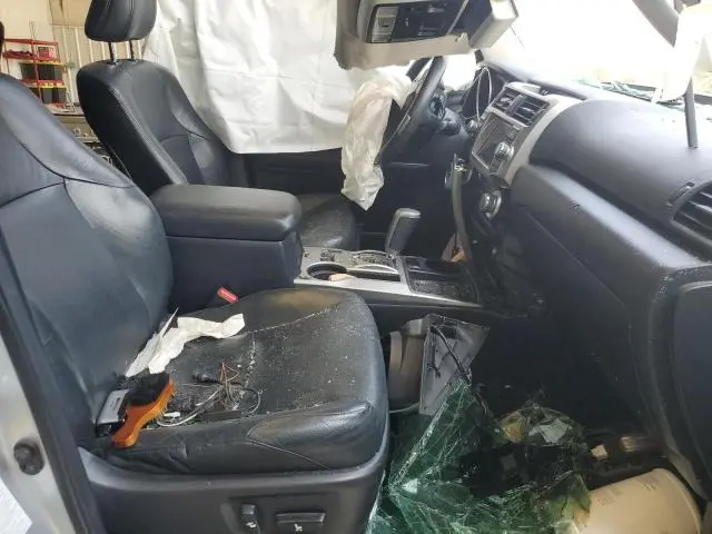 2011 TOYOTA 4RUNNER SR5  