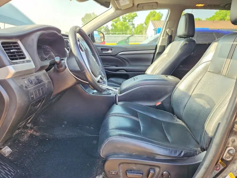 2018 TOYOTA HIGHLANDER SE  