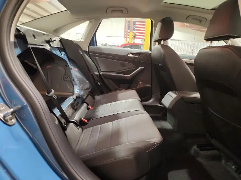 2025 VOLKSWAGEN JETTA SE  