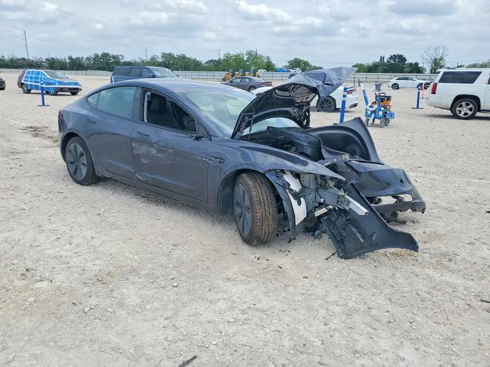2025 TESLA MODEL 3   