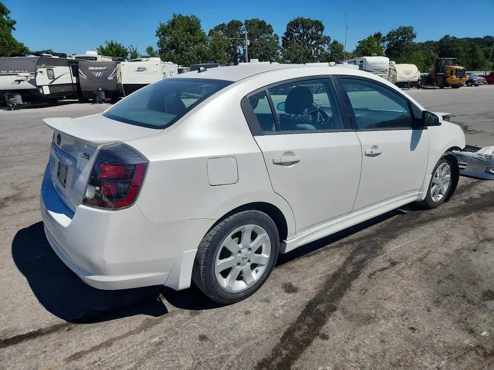 2011 NISSAN SENTRA 2.0  