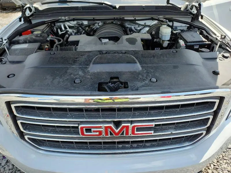 2018 GMC YUKON SLE  