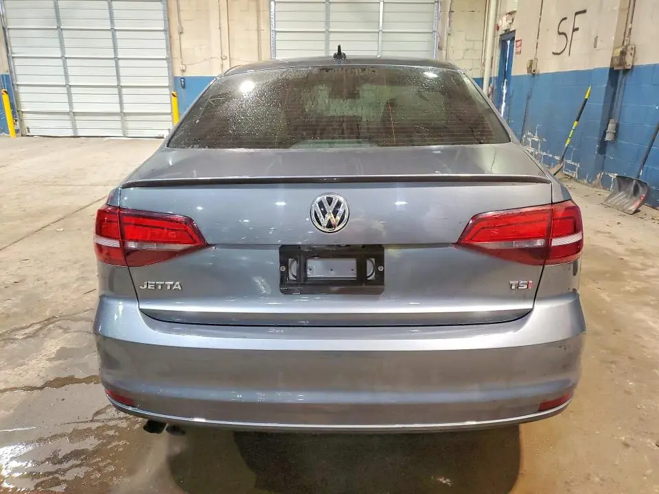 2016 VOLKSWAGEN JETTA SPORT  