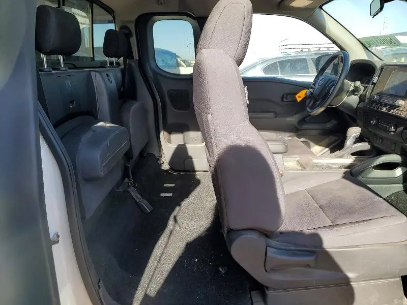 2025 NISSAN FRONTIER S  