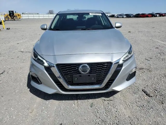 2022 NISSAN ALTIMA SV  