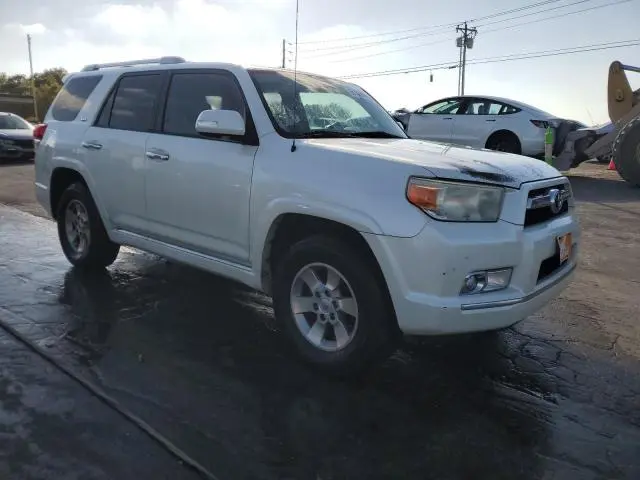 2011 TOYOTA 4RUNNER SR5  