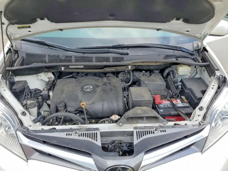 2020 TOYOTA SIENNA XLE 8-PASSENGER  