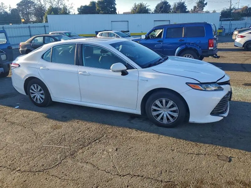 2019 TOYOTA CAMRY LE  