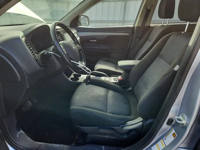 2016 MITSUBISHI OUTLANDER SE  