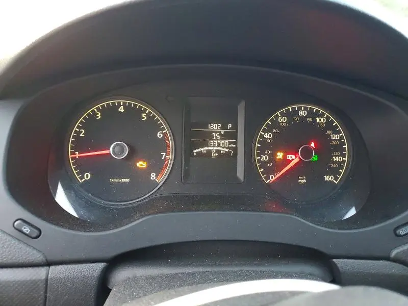 2011 VOLKSWAGEN JETTA SE  