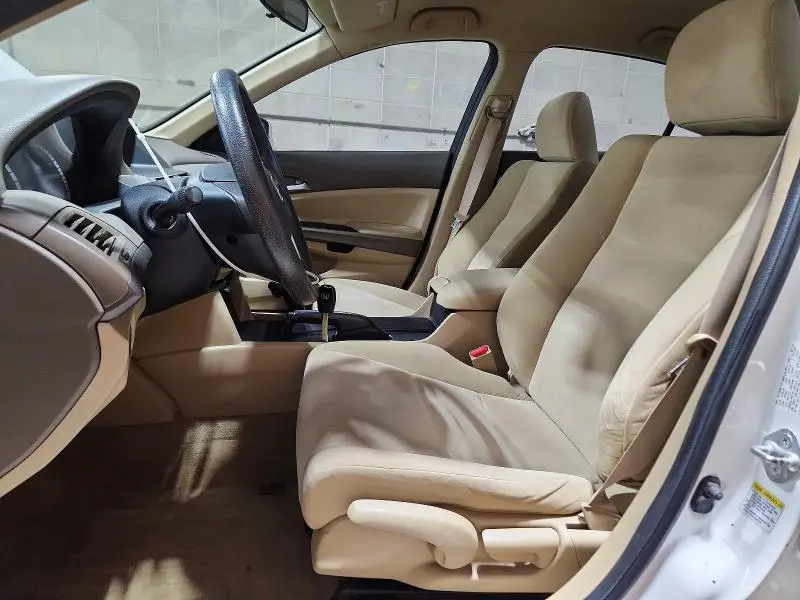 2010 HONDA ACCORD LX  
