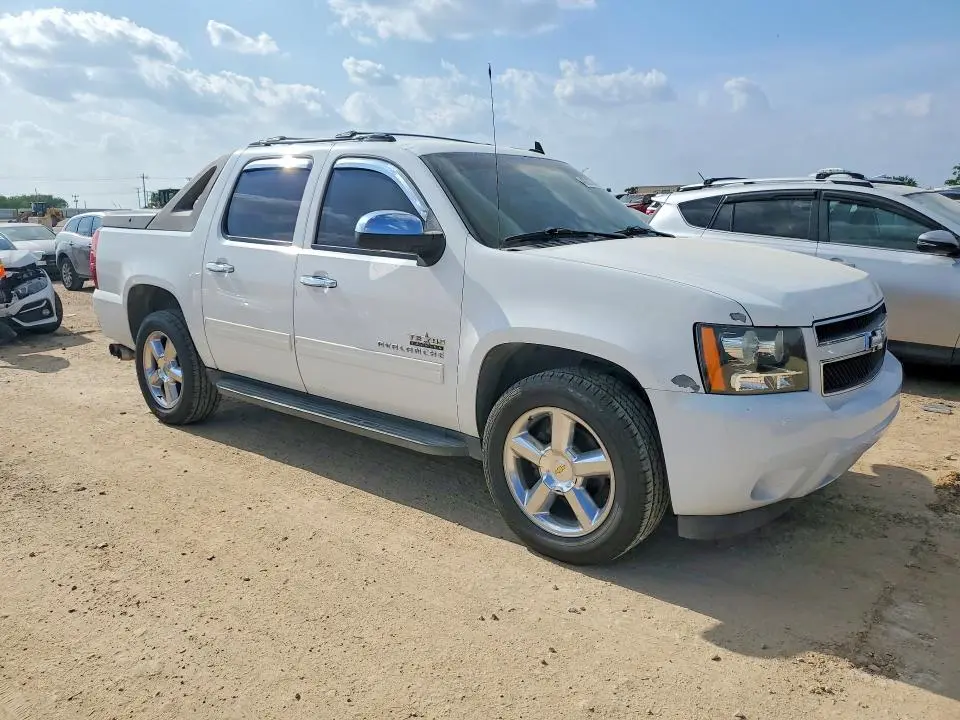 2011 CHEVROLET AVALANCHE LS  