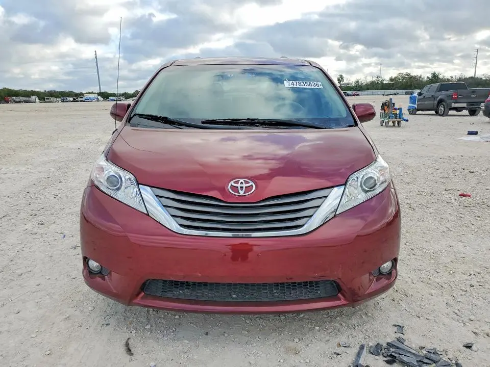 2011 TOYOTA SIENNA XLE 8-PASSENGER  