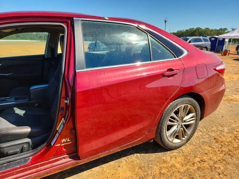 2017 TOYOTA CAMRY SE  