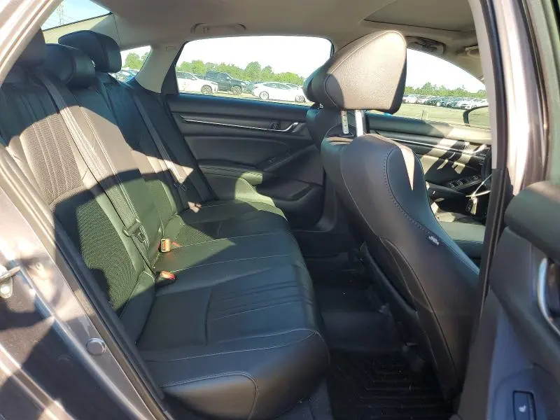 2020 HONDA ACCORD TOURING  