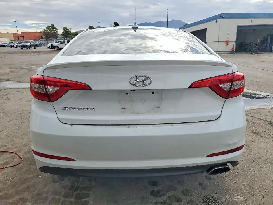 2016 HYUNDAI SONATA SE  