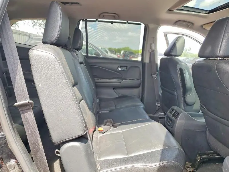 2022 HONDA PILOT SE  