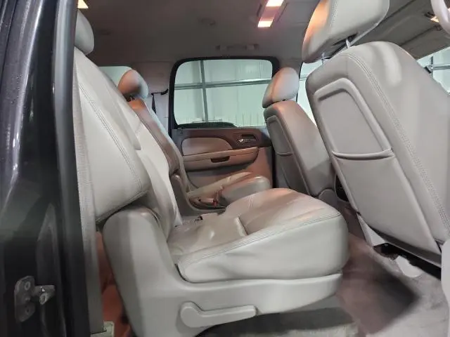 2010 GMC YUKON XL K1500 SLT  