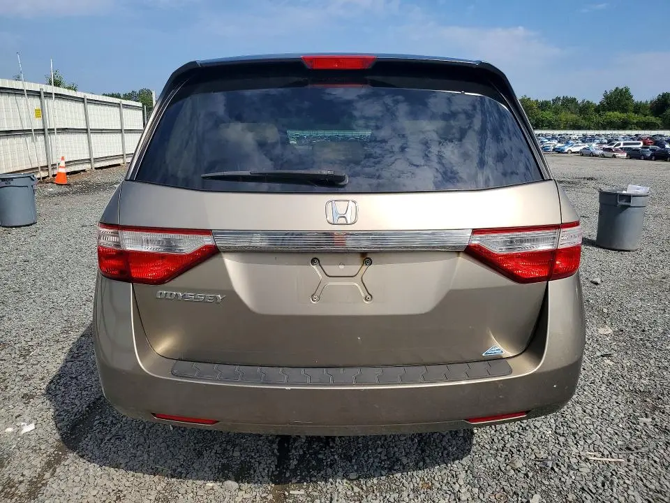 2011 HONDA ODYSSEY LX  