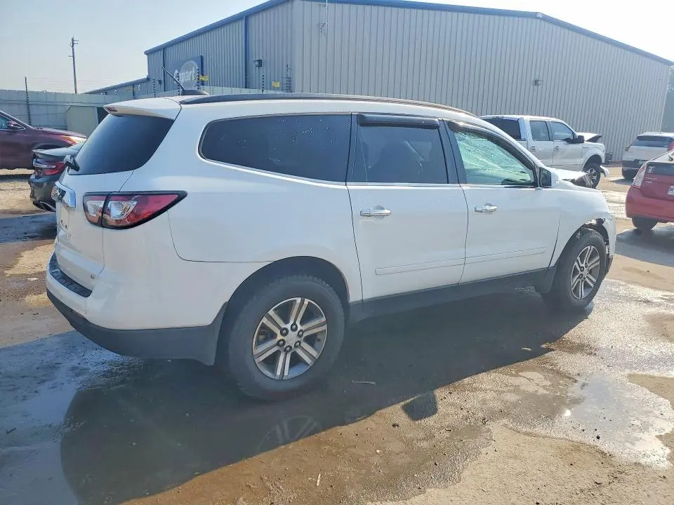 2017 CHEVROLET TRAVERSE LT  
