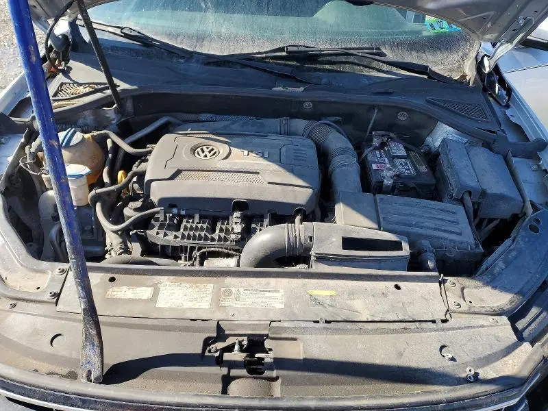 2016 VOLKSWAGEN PASSAT SE  