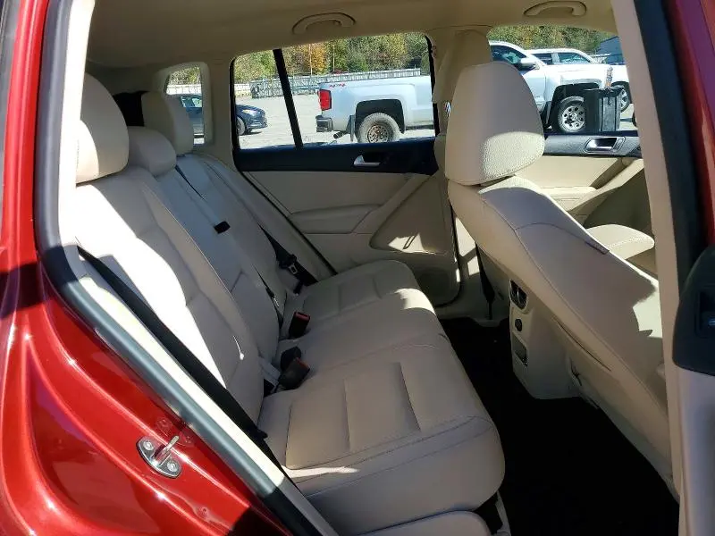 2016 VOLKSWAGEN TIGUAN S  