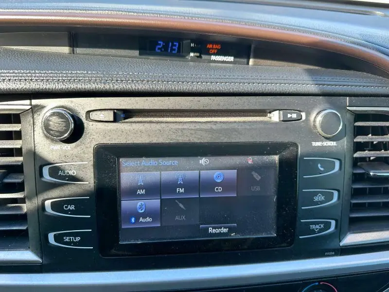 2018 TOYOTA HIGHLANDER LE  