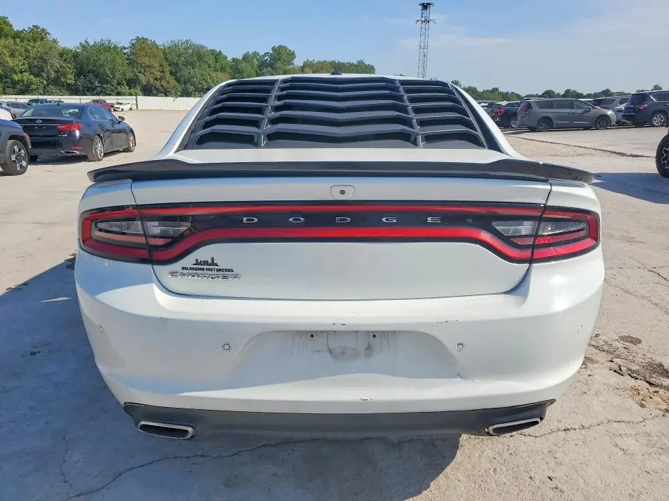 2019 DODGE CHARGER SXT  