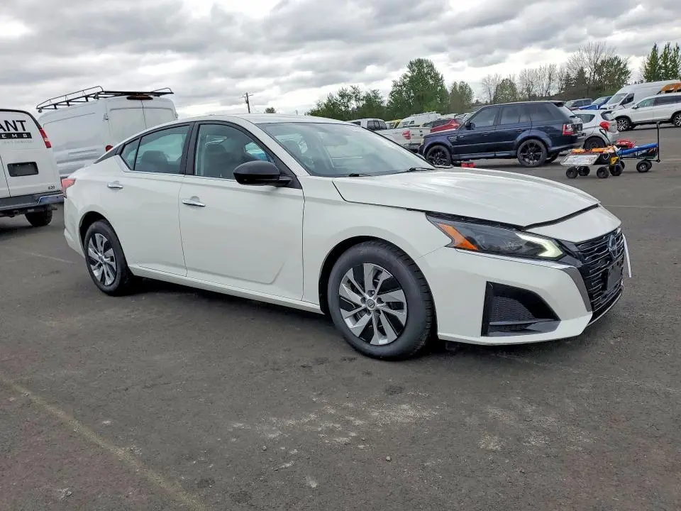 2024 NISSAN ALTIMA S  