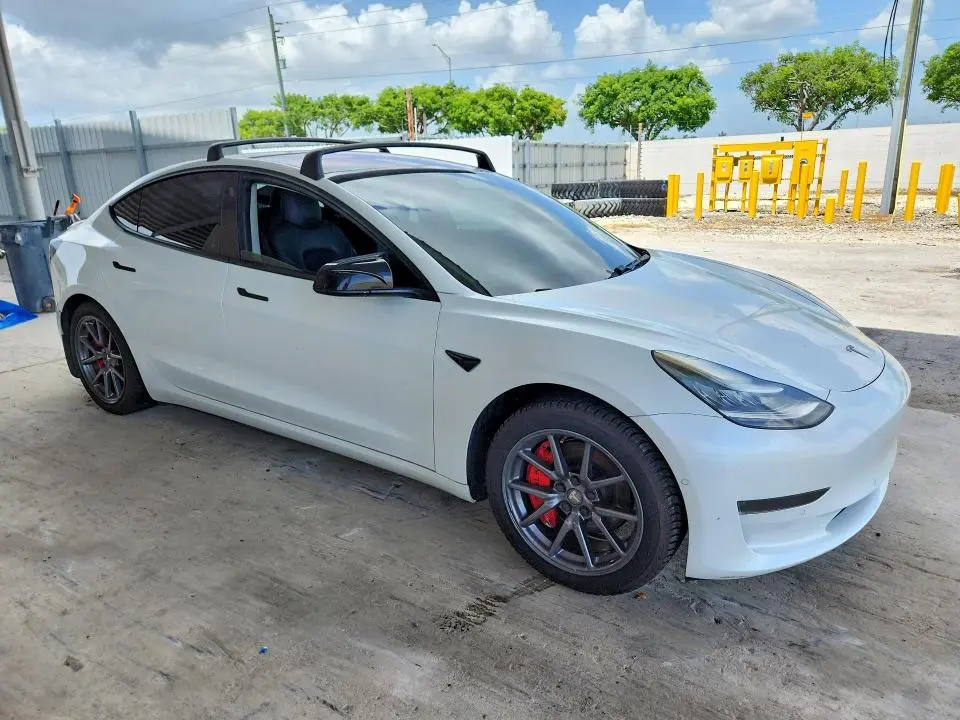2018 TESLA MODEL 3   